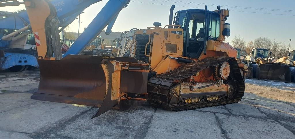 CAT D 6 N LGP - Buldozeris: foto 1 CAT D 6 N LGP - Buldozeris: foto 1