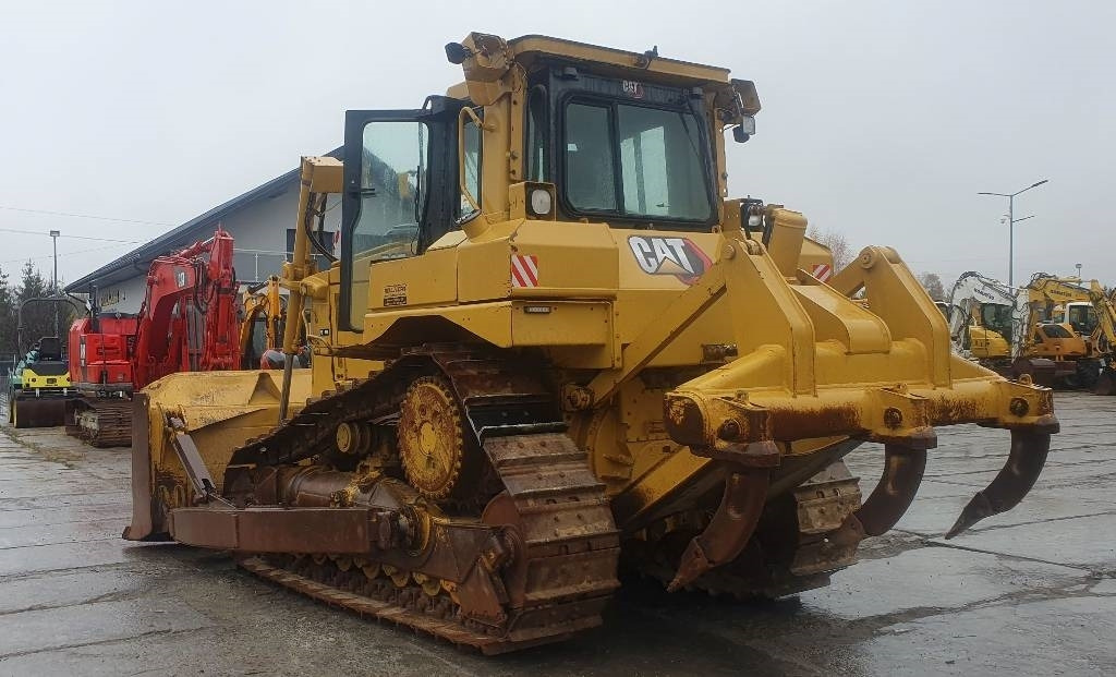 CAT D 6 T XL - Buldozeris: foto 2 CAT D 6 T XL - Buldozeris: foto 2