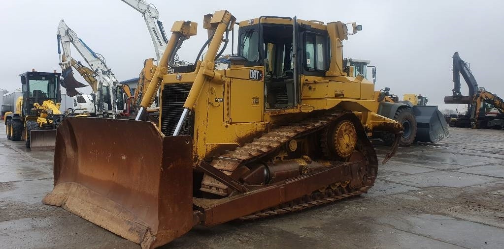 CAT D 6 T XL - Buldozeris: foto 1 CAT D 6 T XL - Buldozeris: foto 1
