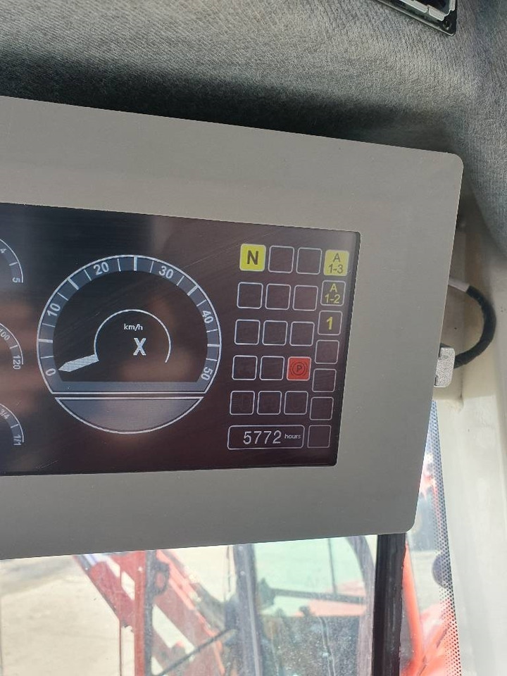 Ratinis krautuvas Liebherr L 524: foto 8