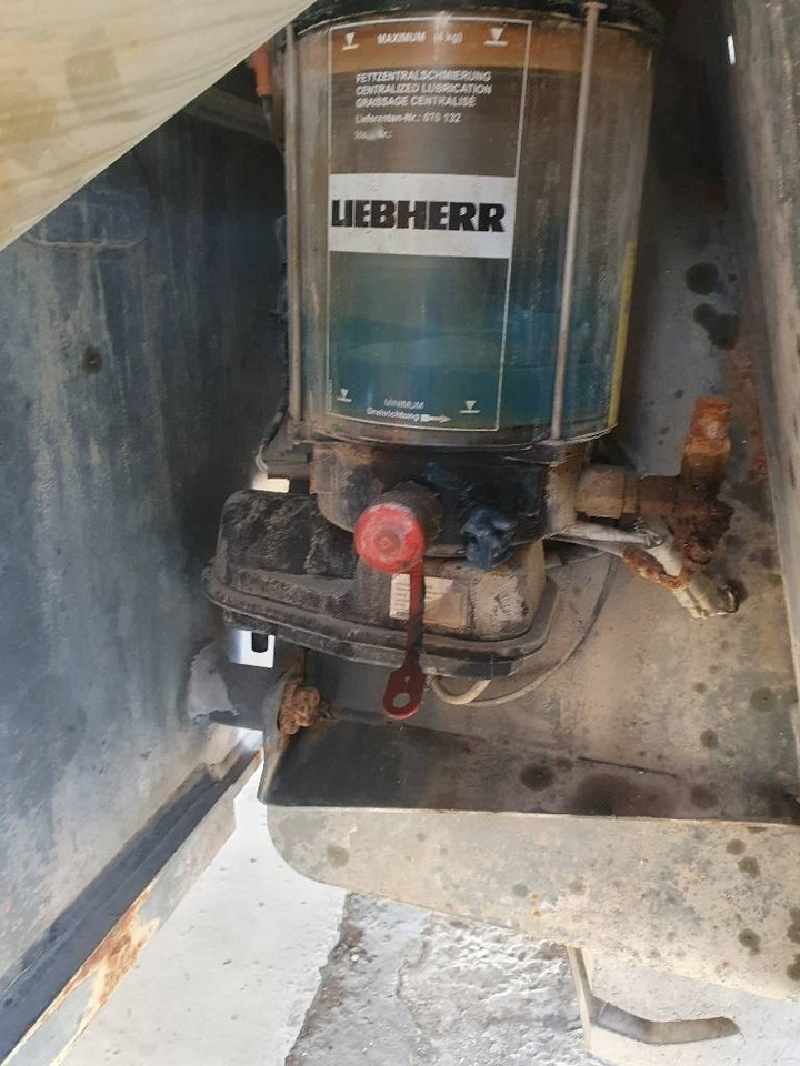 Ratinis krautuvas Liebherr L 524: foto 16