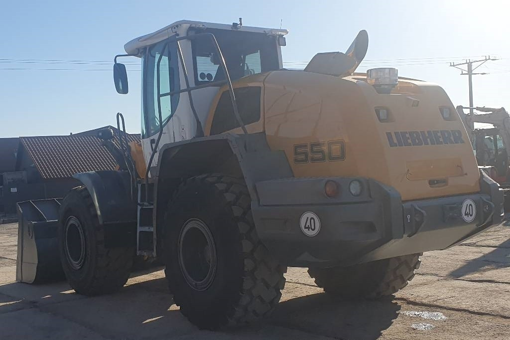 Liebherr L 550 - Ratinis krautuvas: foto 2 Liebherr L 550 - Ratinis krautuvas: foto 2