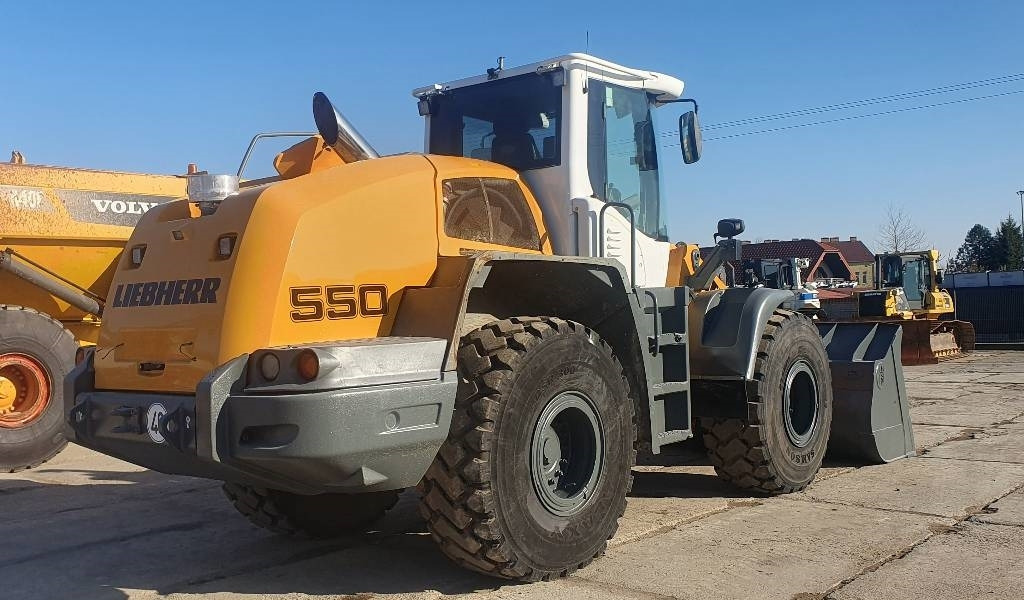Liebherr L 550 - Ratinis krautuvas: foto 3 Liebherr L 550 - Ratinis krautuvas: foto 3