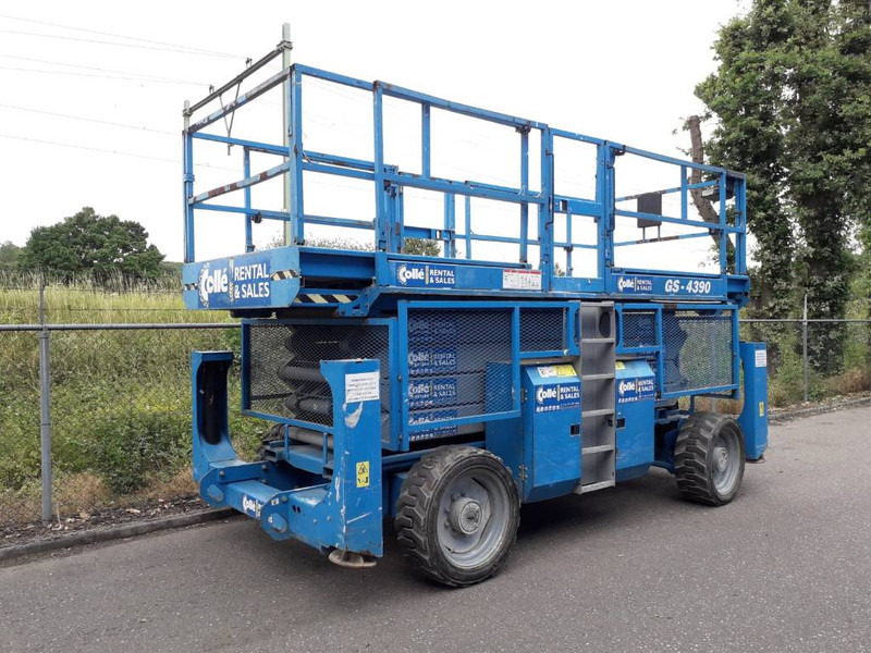Genie GS 4390 RT - Žirklinis keltuvas: foto 3 Genie GS 4390 RT - Žirklinis keltuvas: foto 3