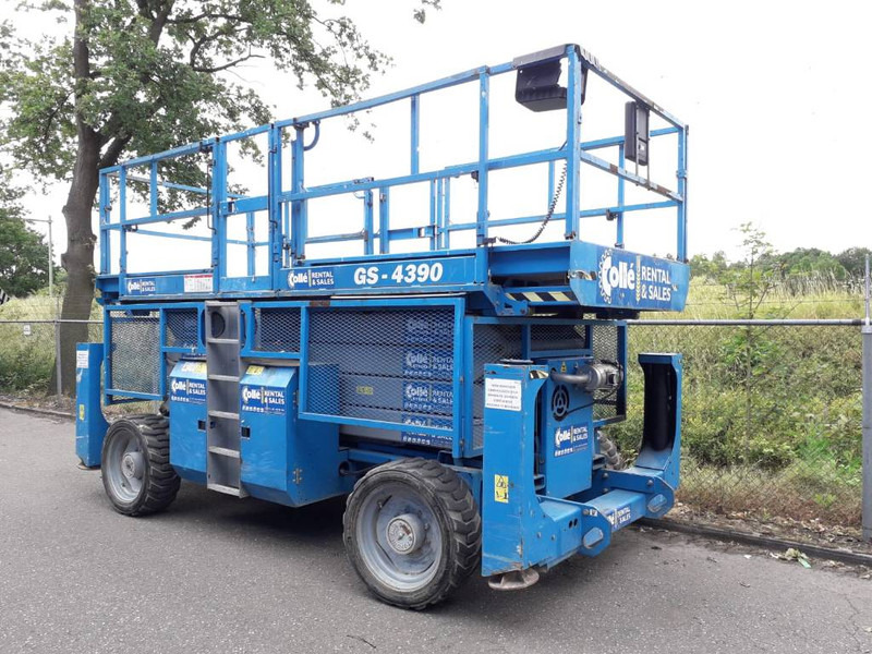 Genie GS 4390 RT - Žirklinis keltuvas: foto 2 Genie GS 4390 RT - Žirklinis keltuvas: foto 2