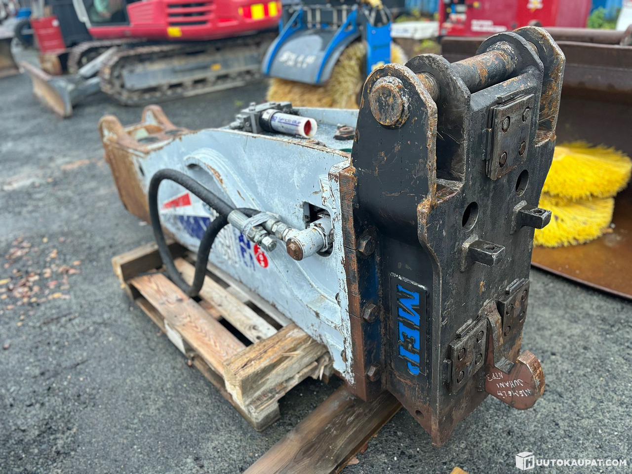 Furukawa 375 FXJ + NTP30 MEP coupler. Hydraulic breaker. 2015, Tornio - Hidraulinis kūjis: foto 3 Furukawa 375 FXJ + NTP30 MEP coupler. Hydraulic breaker. 2015, Tornio - Hidraulinis kūjis: foto 3