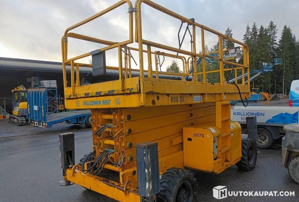 Haulotte H18 SX, scissor lift, 2005, Hyvinkää - Žirklinis keltuvas: foto 3 Haulotte H18 SX, scissor lift, 2005, Hyvinkää - Žirklinis keltuvas: foto 3