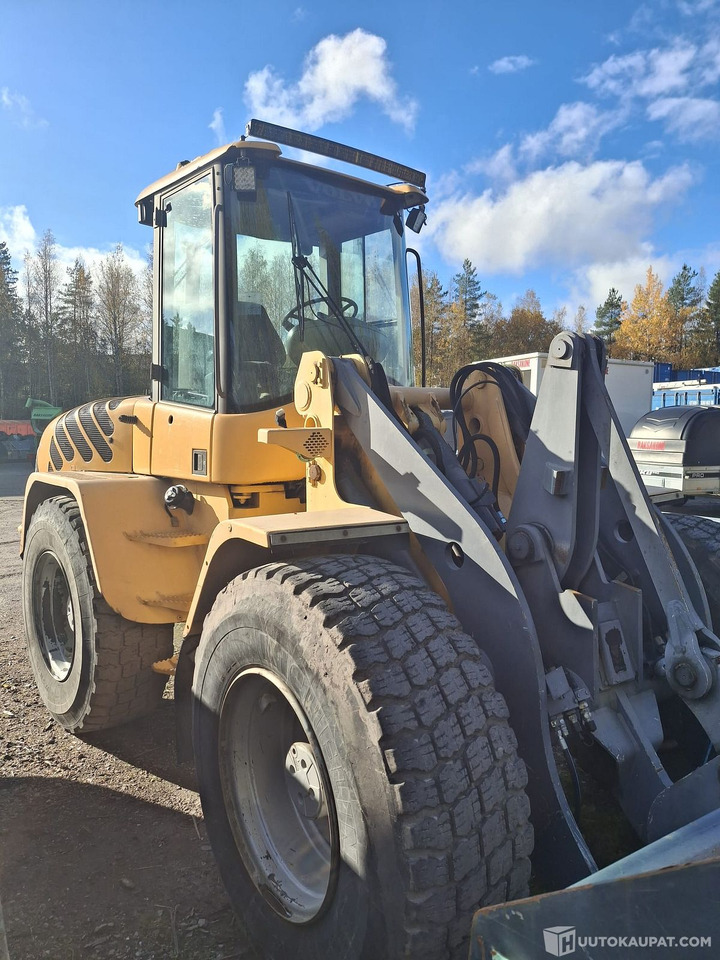 Pyöräkuormaaja Volvo L40 D, vuosimalli 1999, Nurmijärvi - Ratinis krautuvas: foto 1 Pyöräkuormaaja Volvo L40 D, vuosimalli 1999, Nurmijärvi - Ratinis krautuvas: foto 1