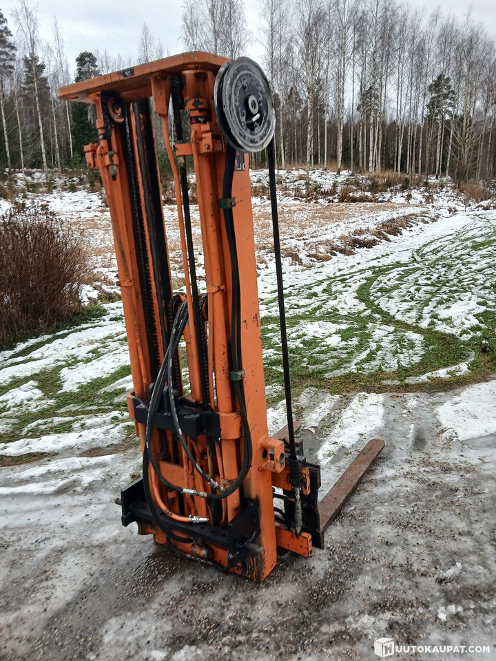 Toyota Trukkimasto traktorisovitteinen., Salo - Šakės: foto 2 Toyota Trukkimasto traktorisovitteinen., Salo - Šakės: foto 2