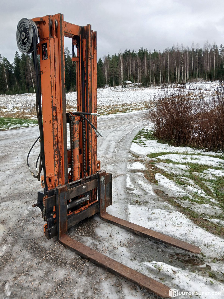 Toyota Trukkimasto traktorisovitteinen., Salo - Šakės: foto 4 Toyota Trukkimasto traktorisovitteinen., Salo - Šakės: foto 4