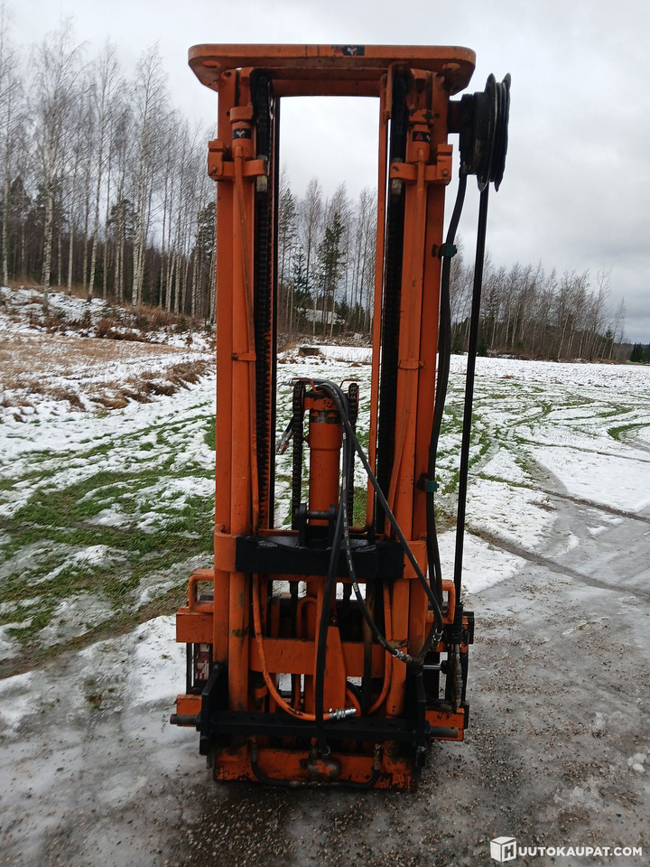 Toyota Trukkimasto traktorisovitteinen., Salo - Šakės: foto 1 Toyota Trukkimasto traktorisovitteinen., Salo - Šakės: foto 1