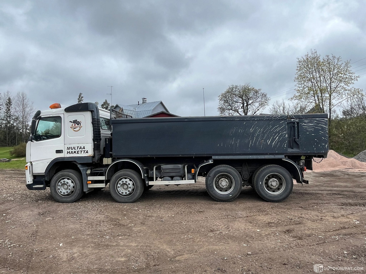 Volvo FM12, maansiirtokuorma-auto kipillä, 8X4, 2005, Vihti - Savivartis sunkvežimis: foto 3 Volvo FM12, maansiirtokuorma-auto kipillä, 8X4, 2005, Vihti - Savivartis sunkvežimis: foto 3