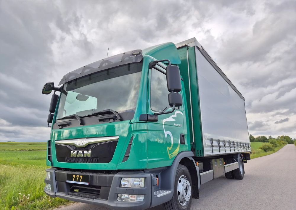 MAN TGL 12.250 6.2m AUTOMAT KLIMA z Niemiec ESP nowe opony EURO 6 / 4.75 rozstaw / zawiesie na wózek widłowy / TOP STAN / okazja nauka jazdy MOŻLIWOŚĆ DOSTOSOWANIA 12t - Tentinis sunkvežimis: foto 2 MAN TGL 12.250 6.2m AUTOMAT KLIMA z Niemiec ESP nowe opony EURO 6 / 4.75 rozstaw / zawiesie na wózek widłowy / TOP STAN / okazja nauka jazdy MOŻLIWOŚĆ DOSTOSOWANIA 12t - Tentinis sunkvežimis: foto 2