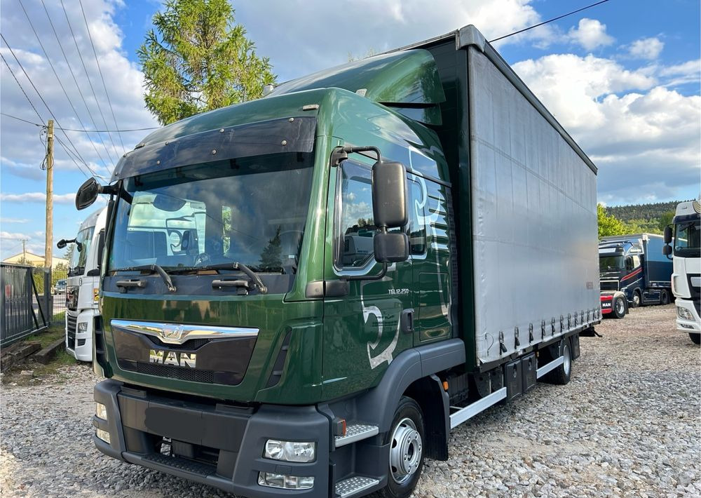 MAN TGL 12.250 GLOB UNIKAT z Niemiec BDF firanka / AUTOMAT HAK / EURO 6 / BDF 7.40 wysoki / MICHELIN 80% - Tentinis sunkvežimis: foto 1 MAN TGL 12.250 GLOB UNIKAT z Niemiec BDF firanka / AUTOMAT HAK / EURO 6 / BDF 7.40 wysoki / MICHELIN 80% - Tentinis sunkvežimis: foto 1