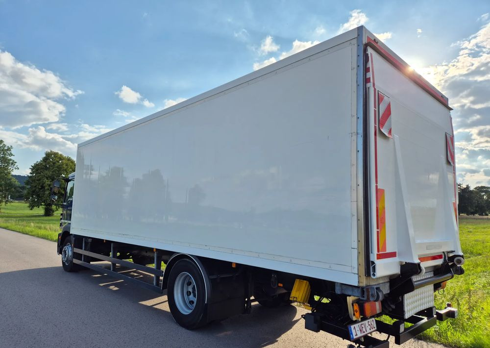 MAN TGM 18.250 Carrier 1950 D/E z Holandii / TOP STAN / 7.5m / 18 palet / winda + drzwi boczne / OKAZJA - Refrižeratorius sunkvežimis: foto 5 MAN TGM 18.250 Carrier 1950 D/E z Holandii / TOP STAN / 7.5m / 18 palet / winda + drzwi boczne / OKAZJA - Refrižeratorius sunkvežimis: foto 5