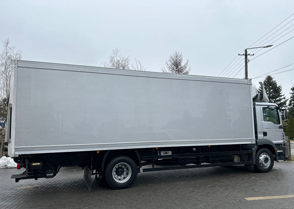 MAN TGM 18.290 TK 1200 R Spectrum THERMO King z Niemiec 8m / 20 palet / winda Klima / OKAZJA - Refrižeratorius sunkvežimis: foto 5 MAN TGM 18.290 TK 1200 R Spectrum THERMO King z Niemiec 8m / 20 palet / winda Klima / OKAZJA - Refrižeratorius sunkvežimis: foto 5