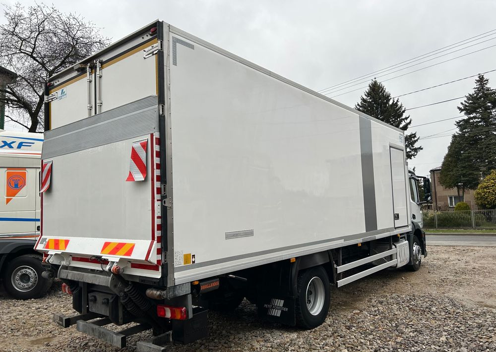 Mercedes-Benz Antos 1824 CARRIER SUPRA 1150 DRZWI + winda i drzwi boczne / 7.7m / z Holandii / KLIMA LEKKI / Axor man Tgm T1000-R THERMO King - Refrižeratorius sunkvežimis: foto 4 Mercedes-Benz Antos 1824 CARRIER SUPRA 1150 DRZWI + winda i drzwi boczne / 7.7m / z Holandii / KLIMA LEKKI / Axor man Tgm T1000-R THERMO King - Refrižeratorius sunkvežimis: foto 4