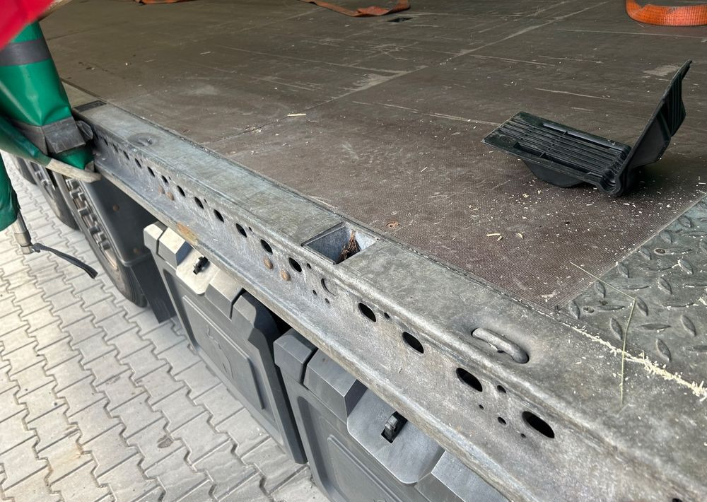 Schmitz Cargobull Standard 5x2018 podnoszony dach z Niemiec / OŚ PODNOSZONA / ładne opony / od pierwszego właściciela / OKAZJA - Tentinė puspriekabė: foto 4 Schmitz Cargobull Standard 5x2018 podnoszony dach z Niemiec / OŚ PODNOSZONA / ładne opony / od pierwszego właściciela / OKAZJA - Tentinė puspriekabė: foto 4