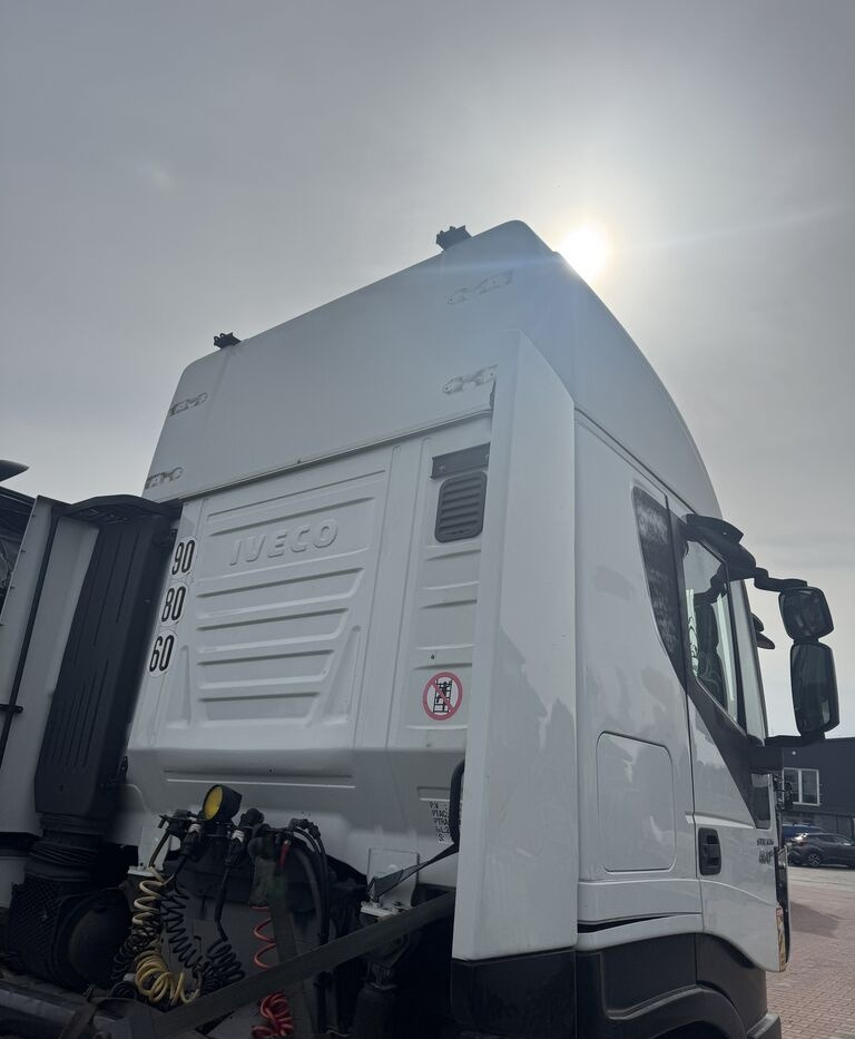 IVECO STRALIS HI-WAY E6 truck - Kabina - Sunkvežimis: foto 5 IVECO STRALIS HI-WAY E6 truck - Kabina - Sunkvežimis: foto 5