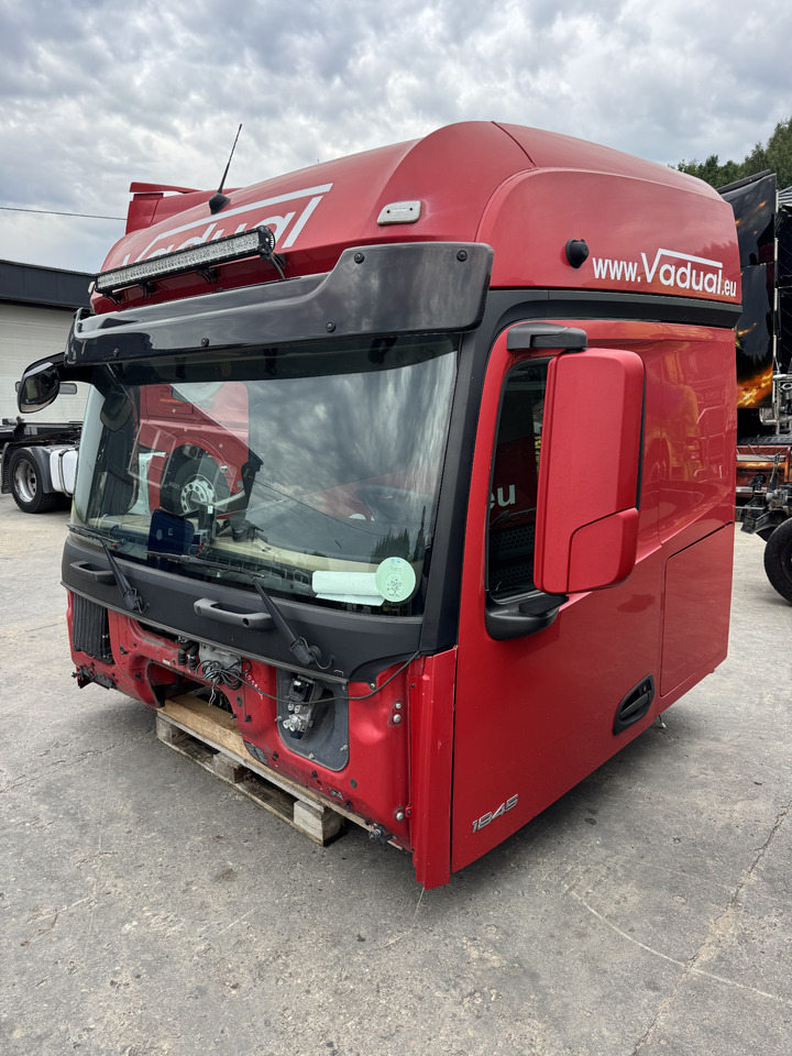Mercedes-Benz ACTROS MP 4 2018 ROK truck - Kabina - Sunkvežimis: foto 3 Mercedes-Benz ACTROS MP 4 2018 ROK truck - Kabina - Sunkvežimis: foto 3