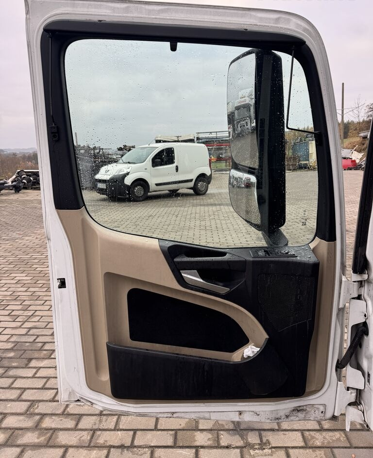 Mercedes-Benz ACTROS MP 4 LEWE truck - Durys ir dalys - Sunkvežimis: foto 3 Mercedes-Benz ACTROS MP 4 LEWE truck - Durys ir dalys - Sunkvežimis: foto 3