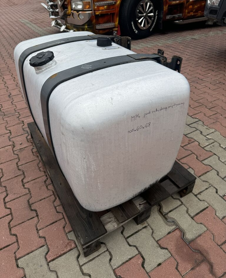 Mercedes-Benz ACTROS MP 430L Mercedes-Benz ACTROS MP 4 truck - Degalų bakas - Sunkvežimis: foto 4 Mercedes-Benz ACTROS MP 430L Mercedes-Benz ACTROS MP 4 truck - Degalų bakas - Sunkvežimis: foto 4