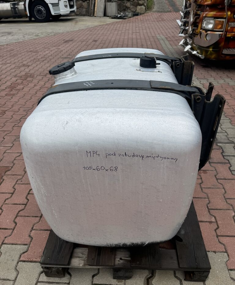 Mercedes-Benz ACTROS MP 430L Mercedes-Benz ACTROS MP 4 truck - Degalų bakas - Sunkvežimis: foto 2 Mercedes-Benz ACTROS MP 430L Mercedes-Benz ACTROS MP 4 truck - Degalų bakas - Sunkvežimis: foto 2