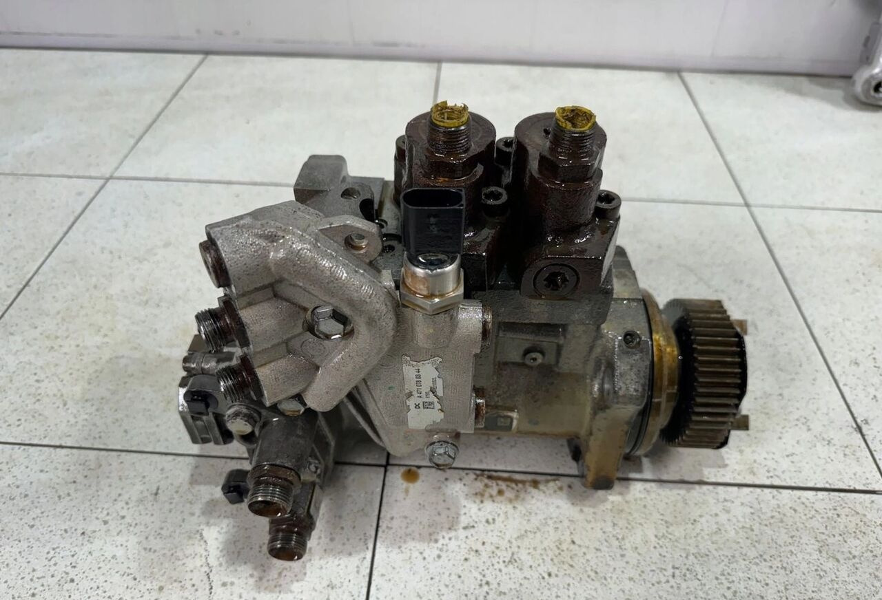 Mercedes-Benz Actros MP 4 A4700900850 truck - Kuro siurblys - Sunkvežimis: foto 1 Mercedes-Benz Actros MP 4 A4700900850 truck - Kuro siurblys - Sunkvežimis: foto 1