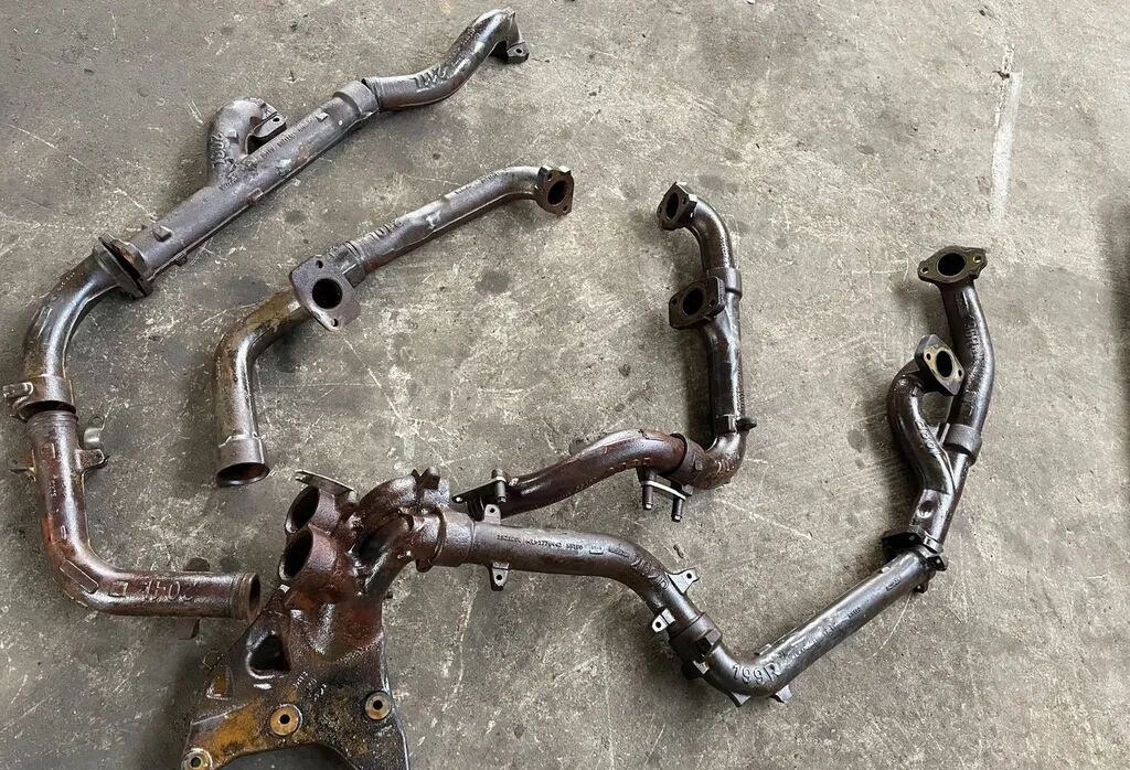 Scania R 730 V8 1906965 Scania R 730 V8 1906965 truck - Išmetimo kolektorius - Sunkvežimis: foto 1 Scania R 730 V8 1906965 Scania R 730 V8 1906965 truck - Išmetimo kolektorius - Sunkvežimis: foto 1