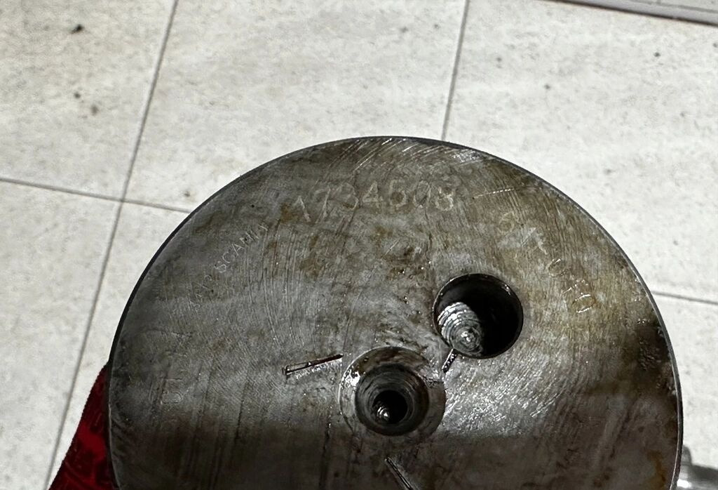 Scania R 730 V8 Scania R 730 V8 truck - Paskirstymo velenas - Sunkvežimis: foto 3 Scania R 730 V8 Scania R 730 V8 truck - Paskirstymo velenas - Sunkvežimis: foto 3