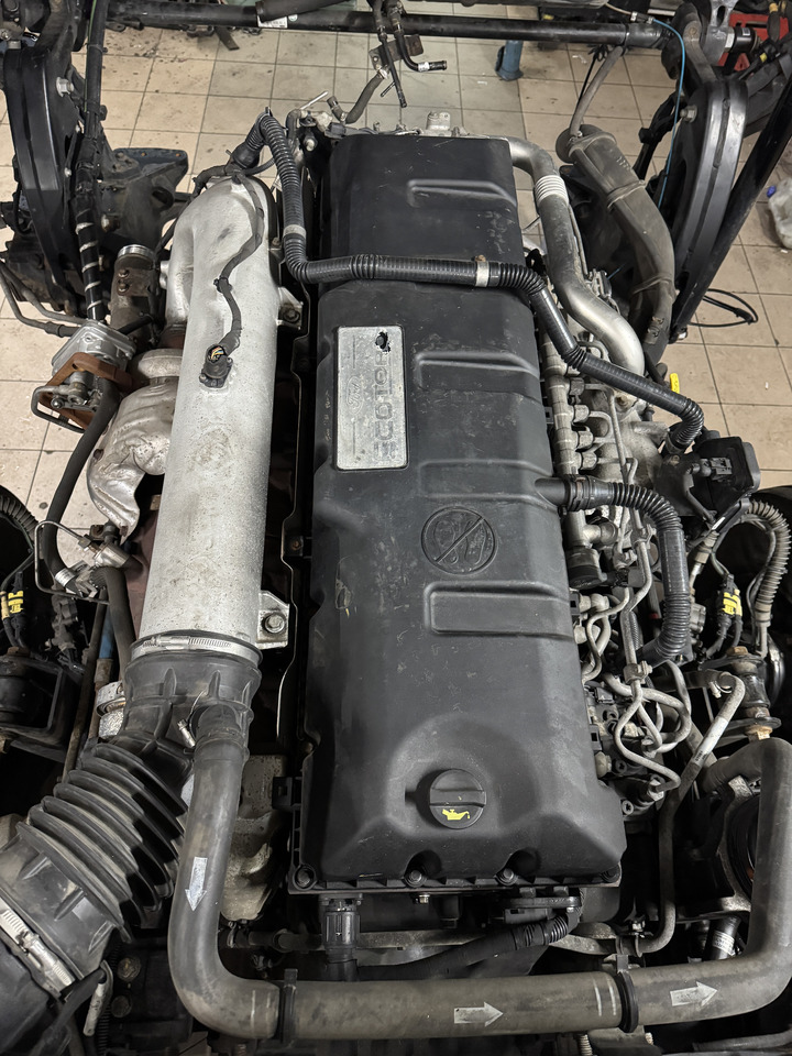 Ford F-Max - Variklis: foto 1 Ford F-Max - Variklis: foto 1