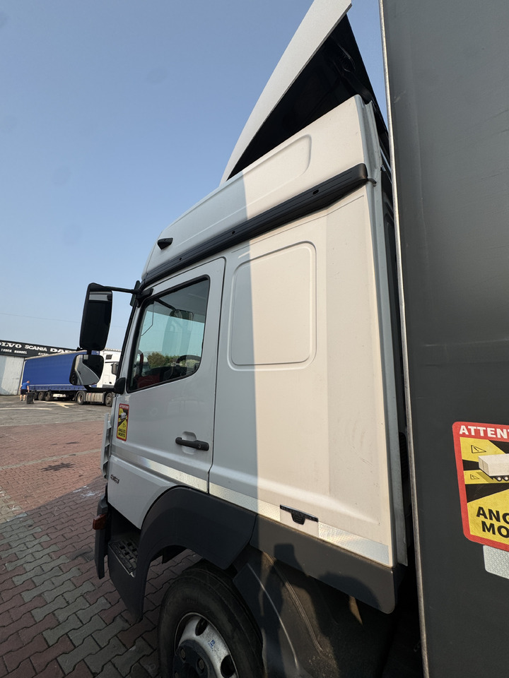 Mercedes Atego III - Kabina: foto 5 Mercedes Atego III - Kabina: foto 5