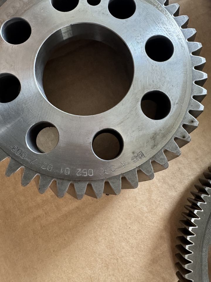 Mercedes-Benz Atego III E6 OM934LA Mercedes-Benz Atego III E6 - Paskirstymo velenas - Sunkvežimis: foto 4 Mercedes-Benz Atego III E6 OM934LA Mercedes-Benz Atego III E6 - Paskirstymo velenas - Sunkvežimis: foto 4