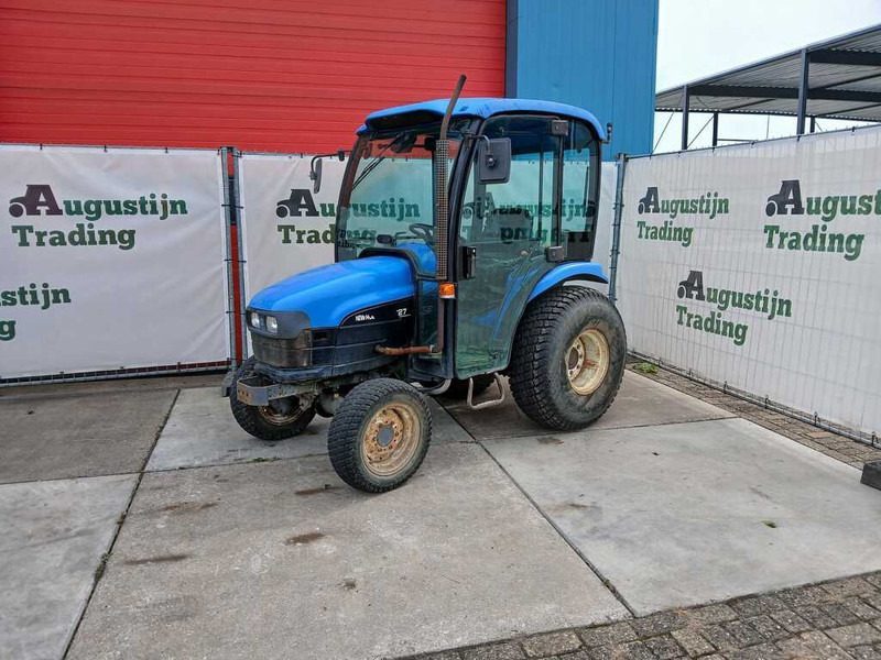 New Holland TC 27 - Traktorius: foto 3 New Holland TC 27 - Traktorius: foto 3