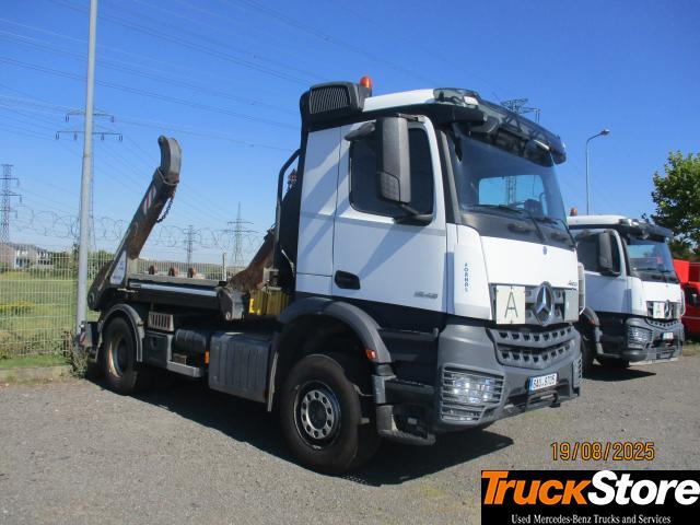Mercedes-Benz Arocs 1845 LK - Nuožulnaus pakėlimo ant platformos sunkvežimis: foto 2 Mercedes-Benz Arocs 1845 LK - Nuožulnaus pakėlimo ant platformos sunkvežimis: foto 2