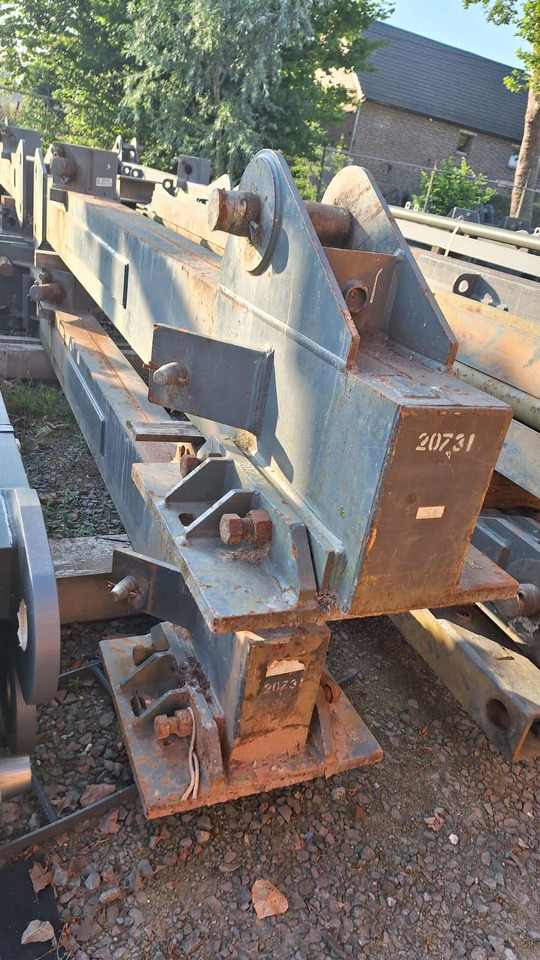 LIEBHERR Unterwagen 256HC - Kranas: foto 2 LIEBHERR Unterwagen 256HC - Kranas: foto 2