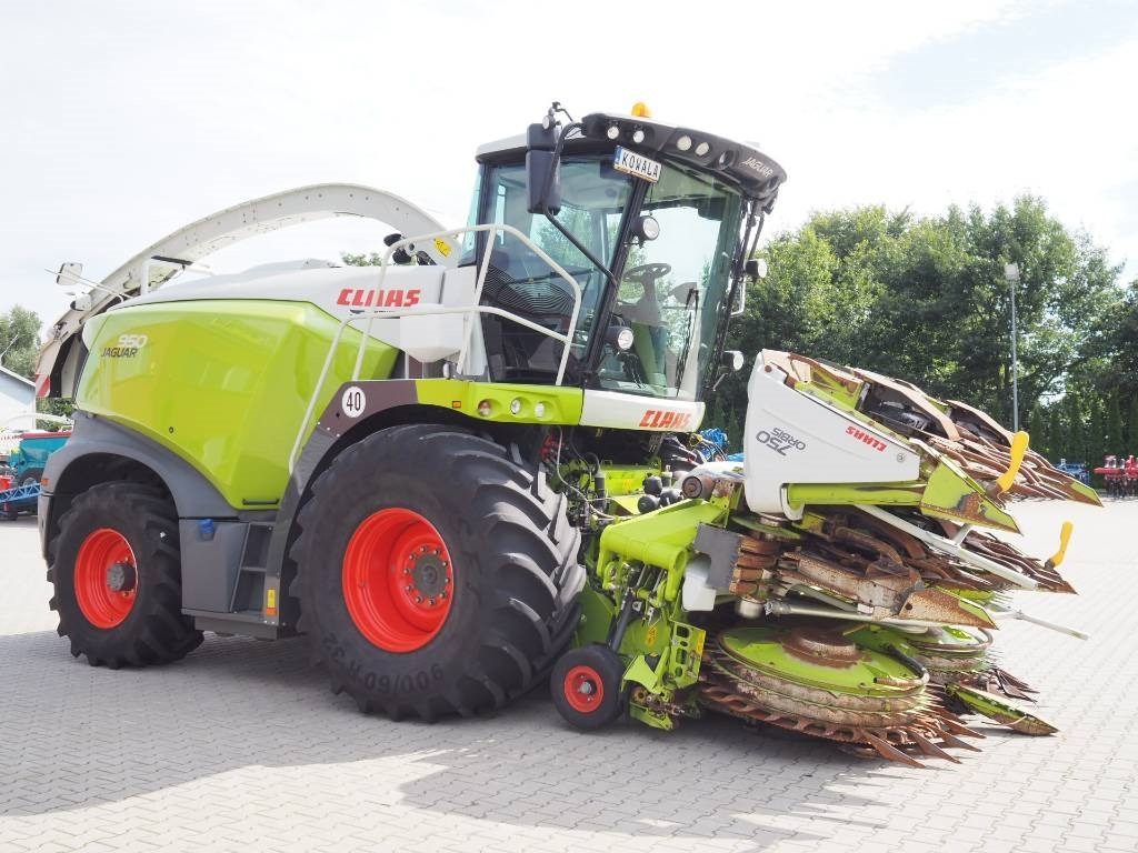Claas Jaguar 950 4x4 + Orbis 750 - Pašarų kombainas: foto 4 Claas Jaguar 950 4x4 + Orbis 750 - Pašarų kombainas: foto 4