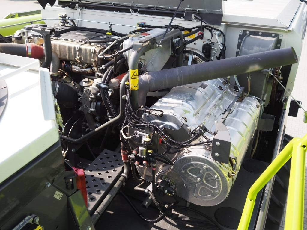 Derliaus nuėmimo kombainas Claas Lexion 6600 GPS + V770: foto 9