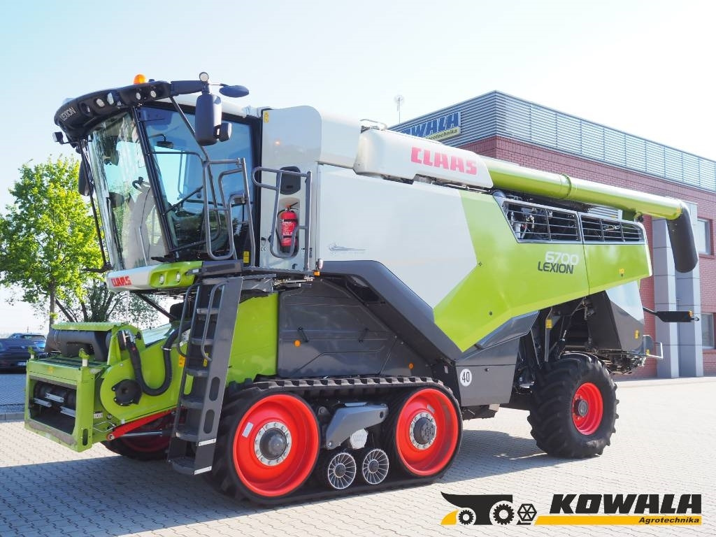 Claas Lexion 6700TT GPS + V770 - Derliaus nuėmimo kombainas: foto 1 Claas Lexion 6700TT GPS + V770 - Derliaus nuėmimo kombainas: foto 1