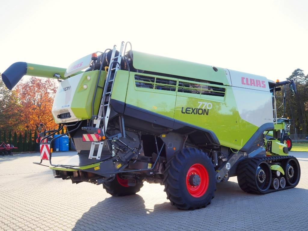 Claas Lexion 770TT 4x4 + V1200 - Derliaus nuėmimo kombainas: foto 3 Claas Lexion 770TT 4x4 + V1200 - Derliaus nuėmimo kombainas: foto 3
