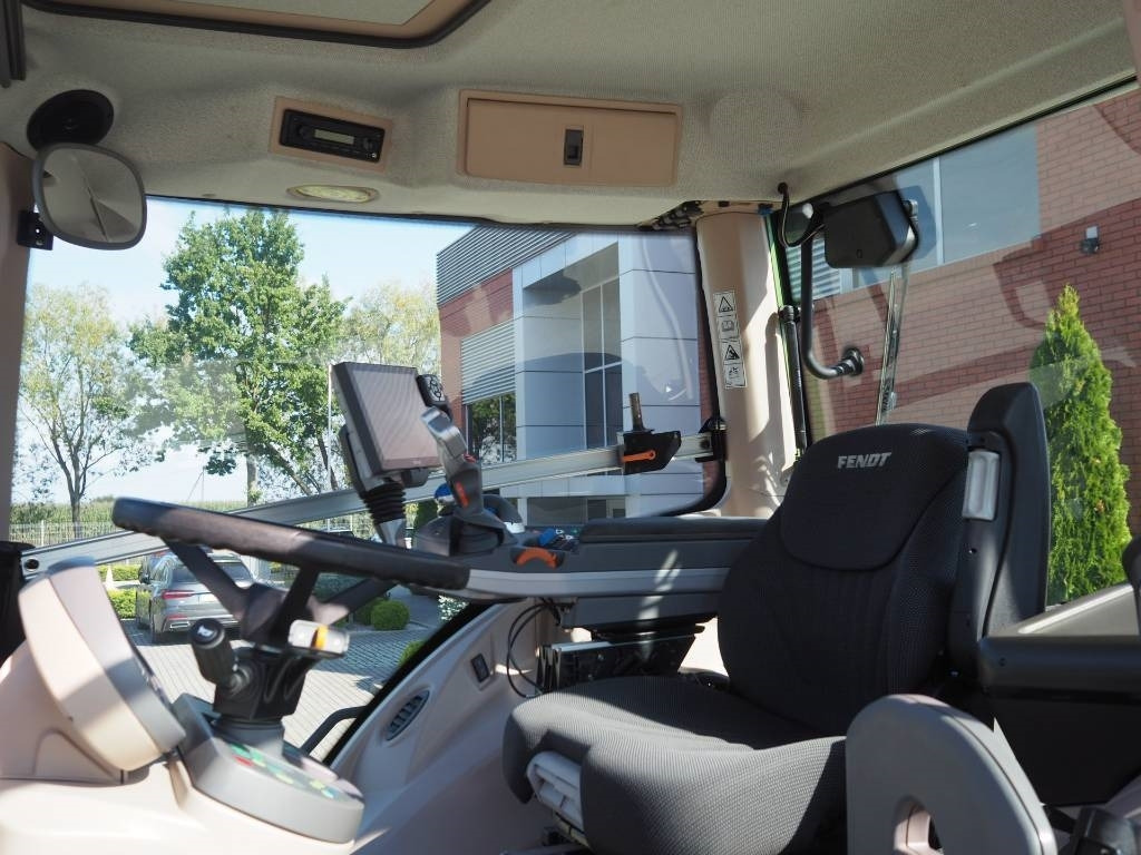 Fendt 828 Vario S4 ProfiPlus, GPS - Traktorius: foto 5 Fendt 828 Vario S4 ProfiPlus, GPS - Traktorius: foto 5