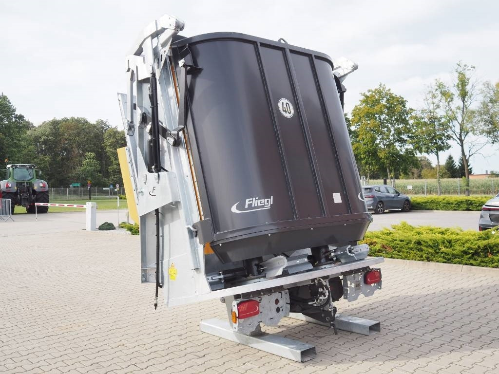 Fliegl S-2/SAW Profi - Mėšlo kratytuvas: foto 3 Fliegl S-2/SAW Profi - Mėšlo kratytuvas: foto 3