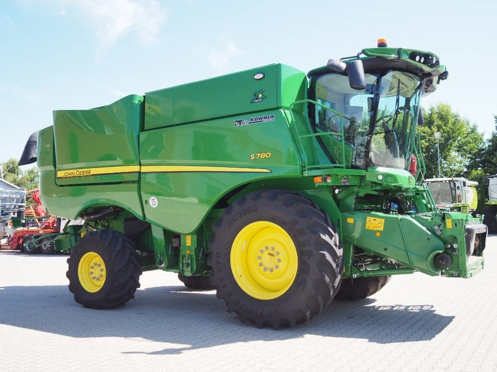 John Deere S780 + 730X - Derliaus nuėmimo kombainas: foto 4 John Deere S780 + 730X - Derliaus nuėmimo kombainas: foto 4