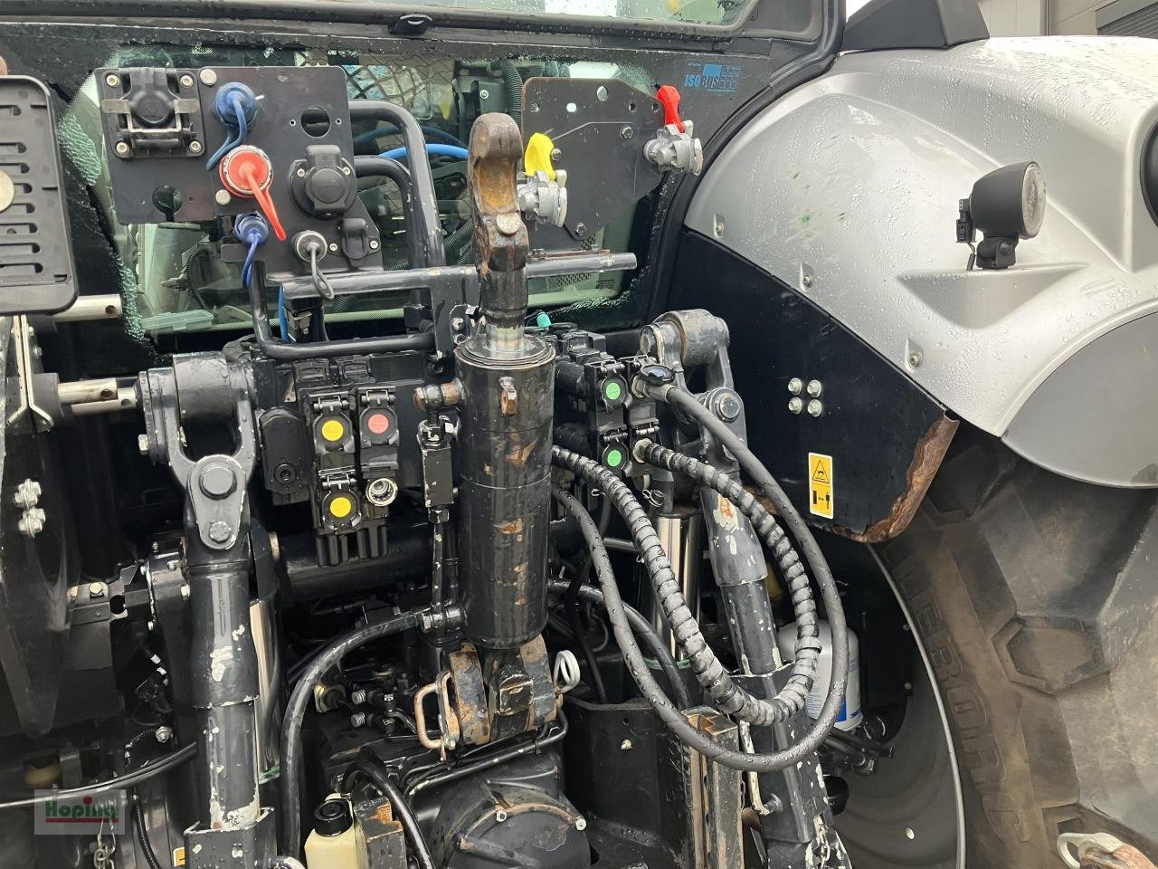 Deutz-Fahr 6185 Agrotron TTV Vo - Traktorius: foto 4 Deutz-Fahr 6185 Agrotron TTV Vo - Traktorius: foto 4