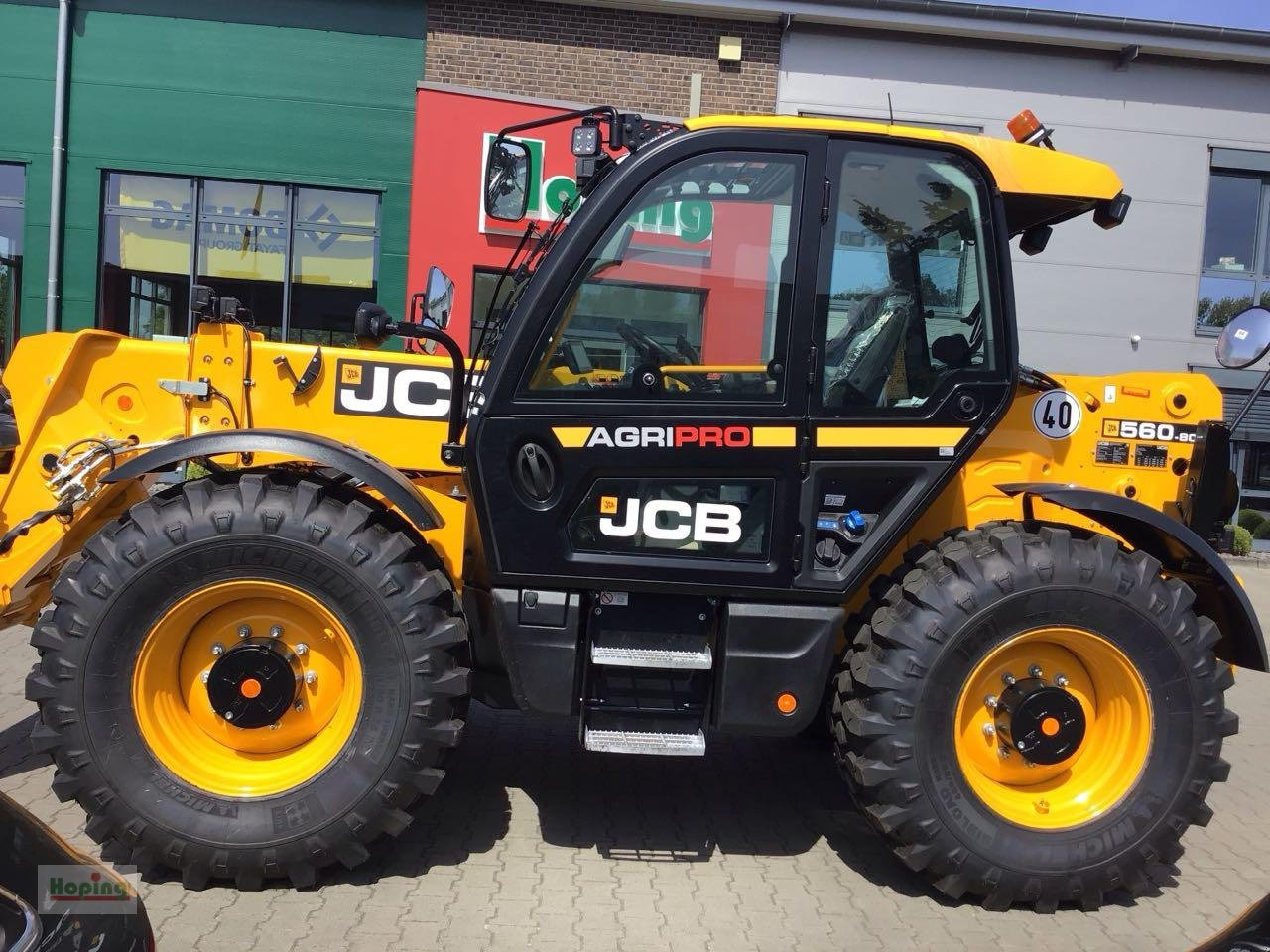 JCB 560-80 AGRI PRO - Teleskopinis krautuvas: foto 1 JCB 560-80 AGRI PRO - Teleskopinis krautuvas: foto 1