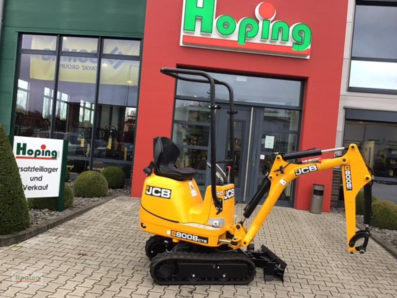 JCB 8008 CTS - Mini ekskavatorius: foto 1 JCB 8008 CTS - Mini ekskavatorius: foto 1