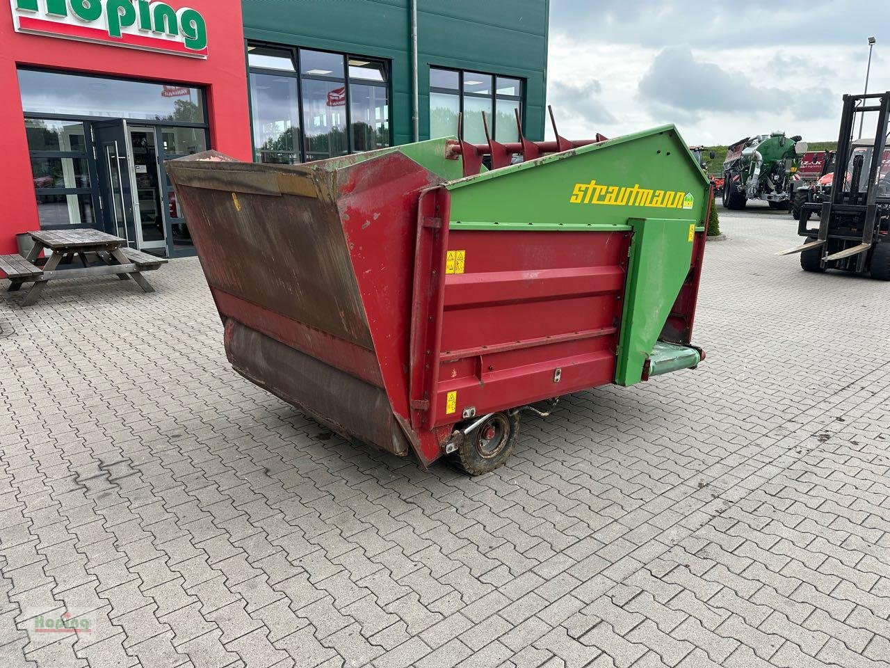 Pašarų maišytuvas Strautmann Blockverteilwagen: foto 8 Pašarų maišytuvas Strautmann Blockverteilwagen: foto 8
