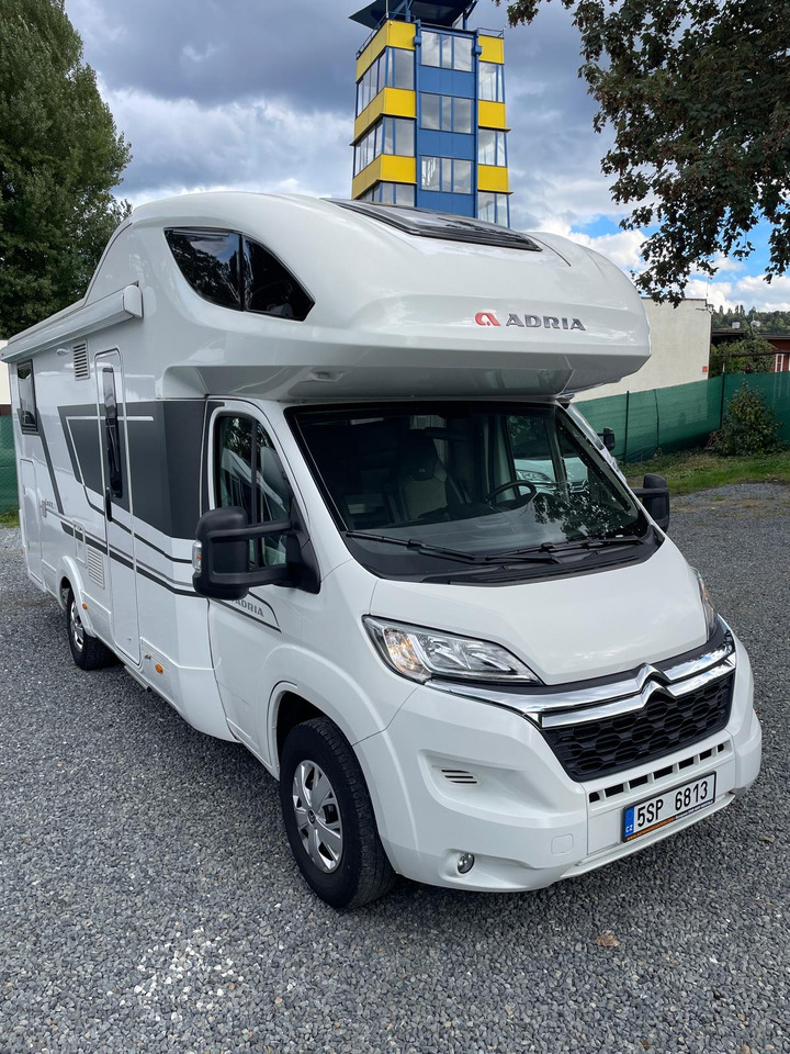 ADRIA Coral XL 670 - Alkovenas: foto 1 ADRIA Coral XL 670 - Alkovenas: foto 1