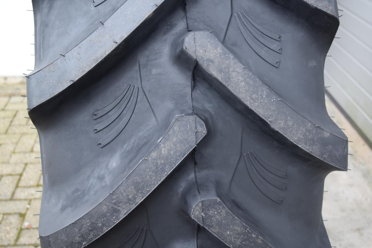 520/70R34 ***GRI*** - Padanga: foto 2 520/70R34 ***GRI*** - Padanga: foto 2