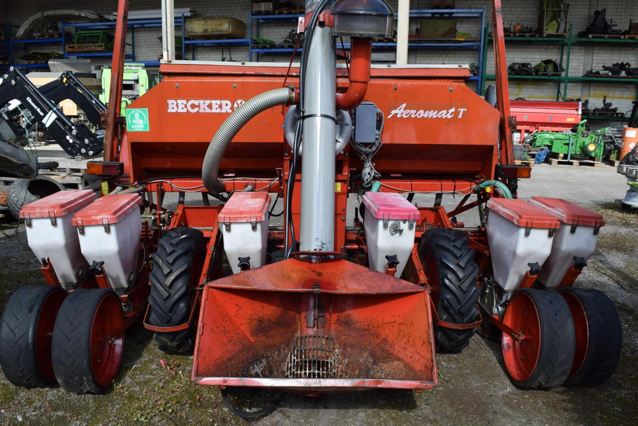 Becker AEROMAT T6Z - Tikslaus išsėjimo sėjamoji: foto 3 Becker AEROMAT T6Z - Tikslaus išsėjimo sėjamoji: foto 3
